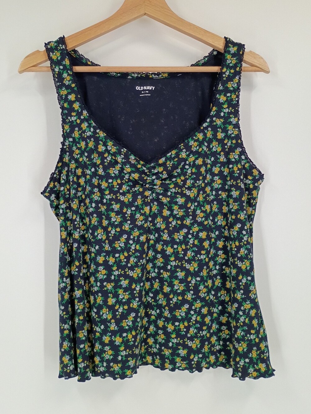 Old Navy Floral Sweetheart Tank